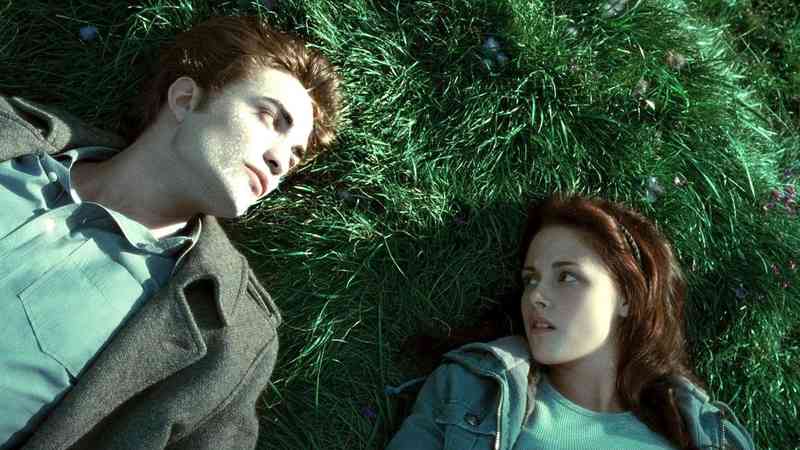 Bella i Edward wciąż się spotykają